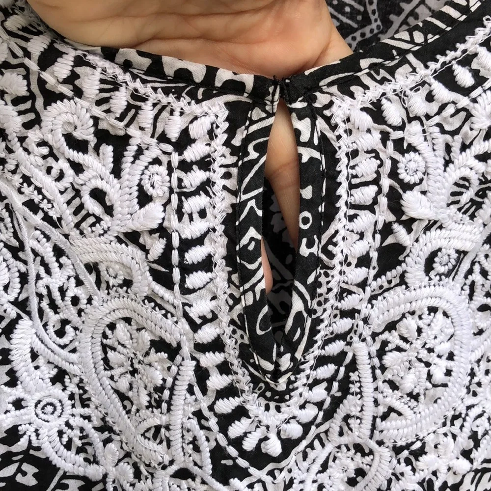 CHICO’S 100% Cotton Embroidered Blouse w/Elastic Waist - Picture 2 of 9